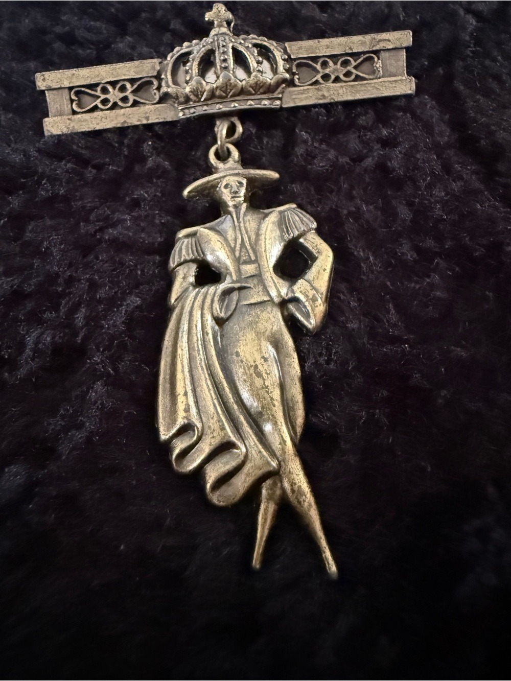 Vintage Bullfighter Crowned Matador Brass Tone Brooch Pin 1970s